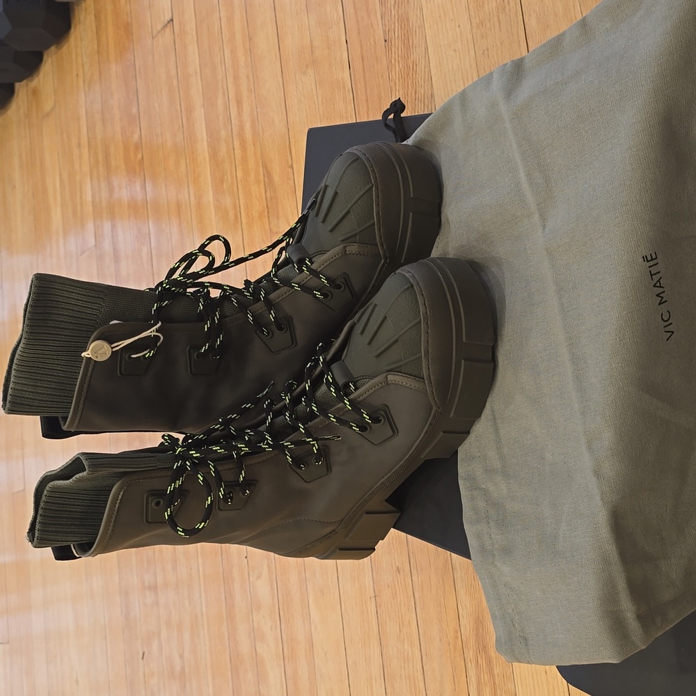 Brand New Vic Matie Ankle Boots